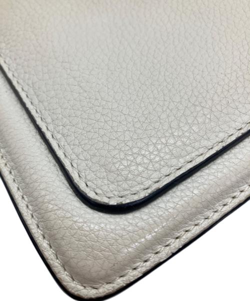 VALENTINO GARAVANI（ヴァレンティノ・ガラヴァーニ）VALENTINO GARAVANI (ヴァレンティノ・ガラヴァーニ) Uptown Shoulder Bag Small ベージュの古着・服飾アイテム