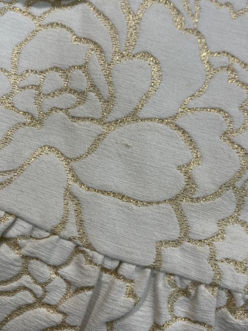 VIVIENNE TAM（ヴィヴィアンタム）VIVIENNE TAM (ヴィヴィアンタム) シルク混薔薇ジャガードワンピース ホワイトの古着・服飾アイテム