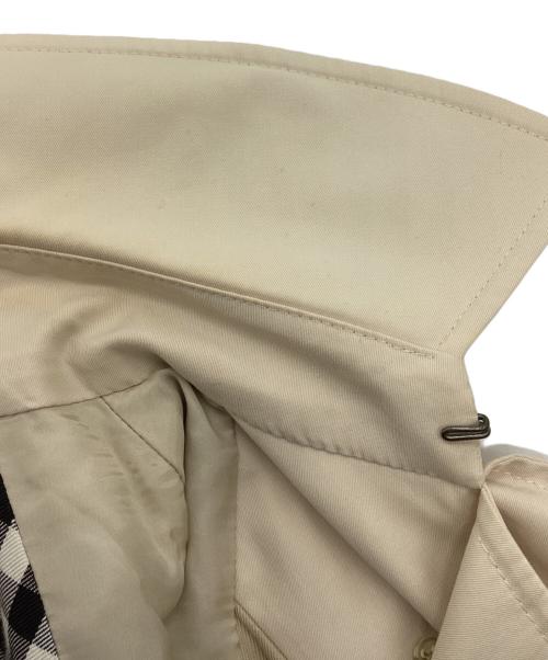 BURBERRY LONDON（バーバリーロンドン）BURBERRY LONDON (バーバリーロンドン) ショートトレンチコート ホワイト サイズ:40の古着・服飾アイテム
