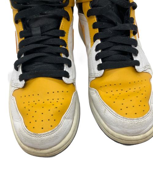 NIKE（ナイキ）NIKE (ナイキ) エアジョーダン 1 ミッド ユニバーシティゴールド イエロー×ホワイト サイズ:27.5の古着・服飾アイテム
