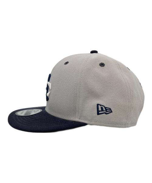 New Era（ニューエラ）New Era (ニューエラ) AVIREX (アヴィレックス) キャップ グレーの古着・服飾アイテム