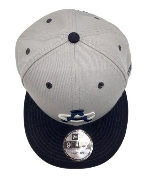 New Era（ニューエラ）New Era (ニューエラ) AVIREX (アヴィレックス) キャップ グレーの古着・服飾アイテム