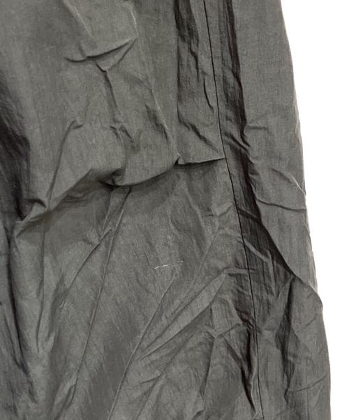 UNITED TOKYO（ユナイテッドトーキョー）UNITED TOKYO (ユナイテッドトーキョー) アーバンダイナイロン パラシュートパンツ ブラック サイズ:2の古着・服飾アイテム