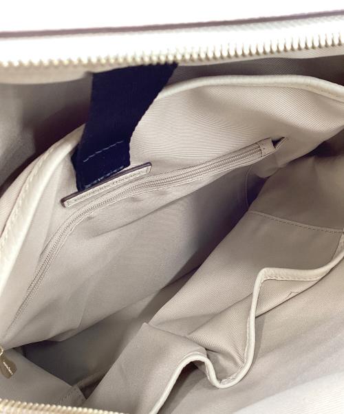 Samantha Thavasa（サマンサタバサ）Samantha Thavasa (サマンサタバサ) シボ型押しレザーリュック ホワイトの古着・服飾アイテム