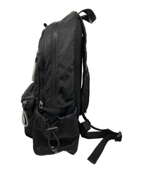 ARMANI EXCHANGE（アルマーニ エクスチェンジ）ARMANI EXCHANGE (アルマーニ エクスチェンジ) A|Xロゴ サイドドロストポケット 多機能バックパック ブラックの古着・服飾アイテム