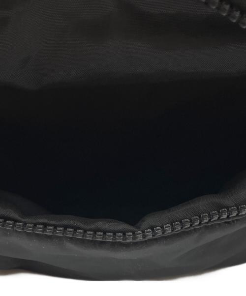 ARMANI EXCHANGE（アルマーニ エクスチェンジ）ARMANI EXCHANGE (アルマーニ エクスチェンジ) A|Xロゴ サイドドロストポケット 多機能バックパック ブラックの古着・服飾アイテム