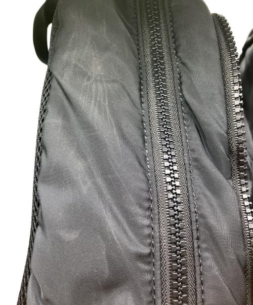 ARMANI EXCHANGE（アルマーニ エクスチェンジ）ARMANI EXCHANGE (アルマーニ エクスチェンジ) A|Xロゴ サイドドロストポケット 多機能バックパック ブラックの古着・服飾アイテム