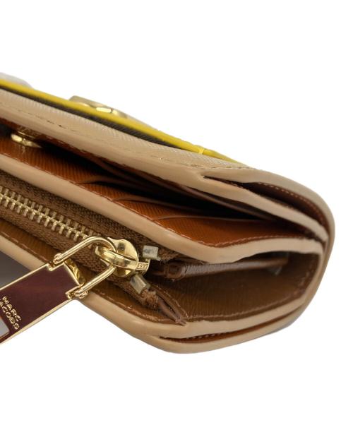 MARC JACOBS（マークジェイコブズ）MARC JACOBS (マークジェイコブズ) ザ ユーティリティ スナップショット コンパクト ウォレット ミニ イエローの古着・服飾アイテム