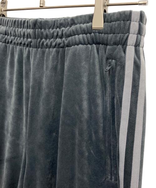 adidas Originals（アディダスオリジナル）adidas Originals (アディダスオリジナル) ファイヤーバード トラックパンツ ベロア グレー サイズ:Lの古着・服飾アイテム