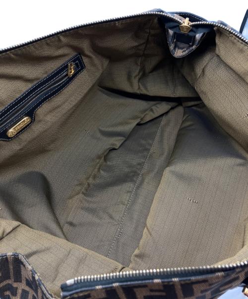 FENDI（フェンディ）FENDI (フェンディ) ズッカ柄2WAYショルダーバッグ ブラウンの古着・服飾アイテム