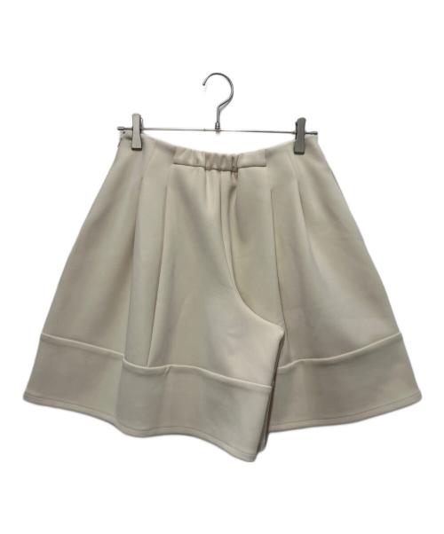 TOCCA（トッカ）TOCCA (トッカ) PANTS OF CHARLOTTE キュロットパンツ アイボリー サイズ:4の古着・服飾アイテム