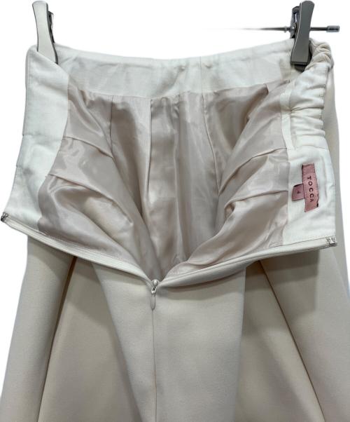 TOCCA（トッカ）TOCCA (トッカ) PANTS OF CHARLOTTE キュロットパンツ アイボリー サイズ:4の古着・服飾アイテム
