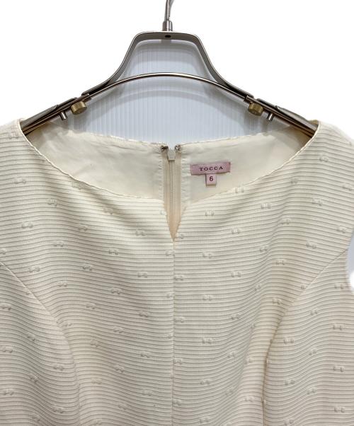 TOCCA（トッカ）TOCCA (トッカ) ノースリーブリボンワンピース アイボリー サイズ:6の古着・服飾アイテム