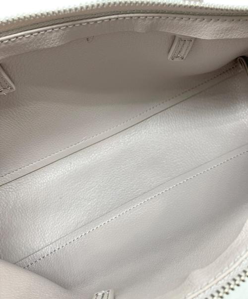 YAHKI（ヤーキ）YAHKI (ヤーキ) 横長クロスボディバッグ グレージュの古着・服飾アイテム