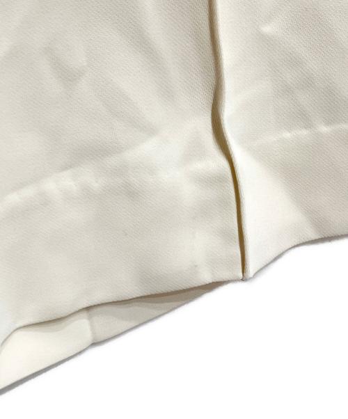 ERADIE（エラディエ）ERADIE (エラディエ) Center tack press straight pants ホワイト サイズ:FREEの古着・服飾アイテム