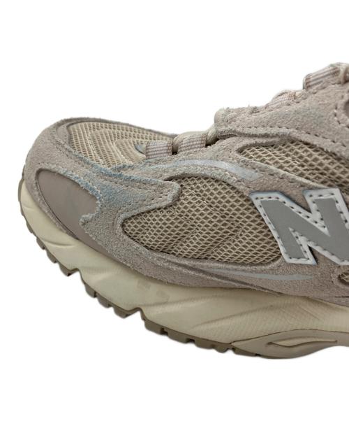 NEW BALANCE（ニューバランス）NEW BALANCE (ニューバランス) ローカットスニーカー ベージュ サイズ:23.5の古着・服飾アイテム