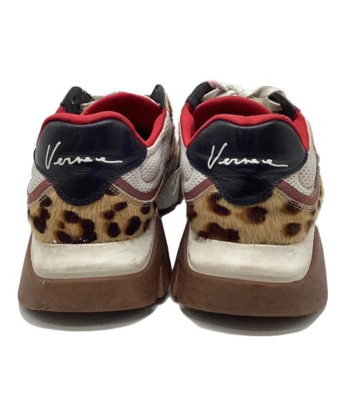 VERSACE（ヴェルサーチェ）VERSACE (ヴェルサーチェ) レオパードスニーカー ブラウン×ホワイト サイズ:43の古着・服飾アイテム
