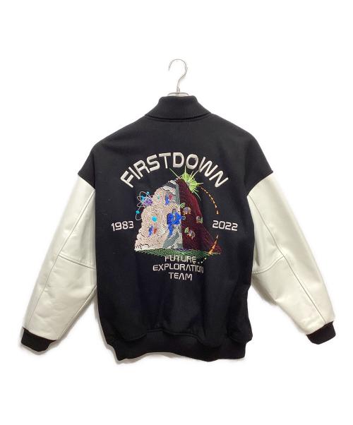 FIRST DOWN（ファーストダウン）FIRST DOWN (ファーストダウン) 袖レザー刺繍スタジャン ブラック サイズ:Mの古着・服飾アイテム