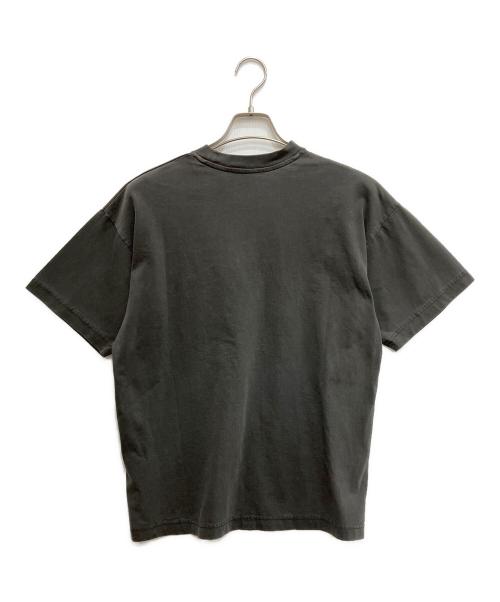 Onitsuka Tiger（オニツカタイガー）Onitsuka Tiger (オニツカタイガー) WASHED OVERSIZED GRAPHIC TEE グレー サイズ:Ｍの古着・服飾アイテム