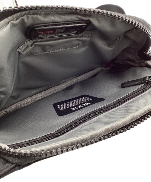 TUMI（トゥミ）TUMI (トゥミ) Crossover Sling Black ブラックの古着・服飾アイテム