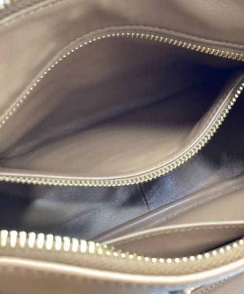 PRADA（プラダ）PRADA (プラダ) エメミディアムレザーショルダーバッグ ブラウンの古着・服飾アイテム