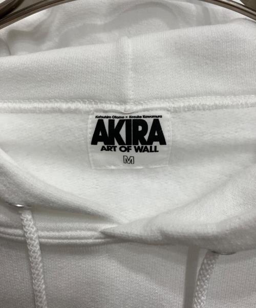 AKIRA ART OF WALL（アキラ アート オブ ウォール）AKIRA ART OF WALL (アキラ アート オブ ウォール) プルオーバーパーカー ホワイト サイズ:Mの古着・服飾アイテム