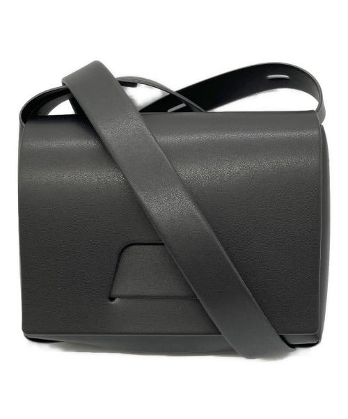 ISSEY MIYAKE（イッセイミヤケ）ISSEY MIYAKE (イッセイミヤケ) BOXショルダーバッグ ブラックの古着・服飾アイテム