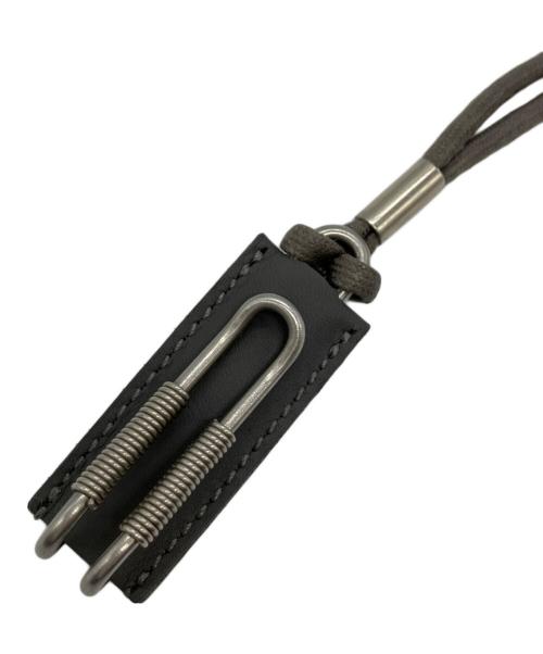 ED ROBERT JUDSON（エド ロバート ジャドソン）ED ROBERT JUDSON (エド ロバート ジャドソン) Spring Clip Neck Holder グレーの古着・服飾アイテム