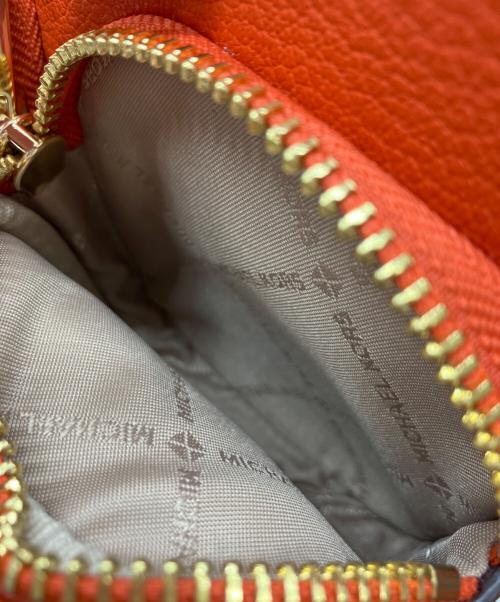 MICHAEL KORS（マイケル・コース）MICHAEL KORS (マイケル・コース) JET SET TRAVEL レザー クロスボディ ミディアム オレンジの古着・服飾アイテム