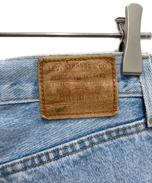 LEVI'S for BIOTOP（リーバイスフォービオトップ）LEVI'S for BIOTOP (リーバイスフォービオトップ) 501(R)'90S ライトインディゴ WORN IN ブルー サイズ: 66cm (W26)の古着・服飾アイテム