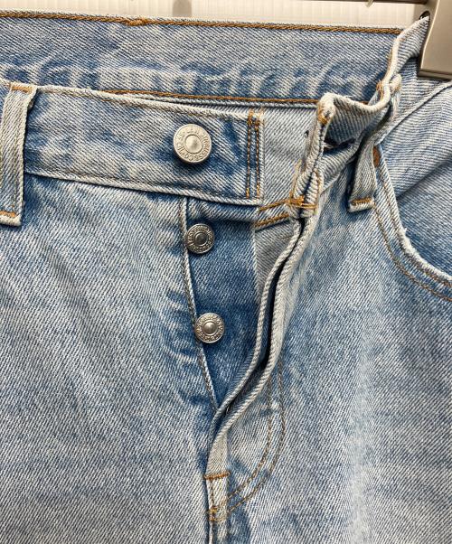 LEVI'S for BIOTOP（リーバイスフォービオトップ）LEVI'S for BIOTOP (リーバイスフォービオトップ) 501(R)'90S ライトインディゴ WORN IN ブルー サイズ: 66cm (W26)の古着・服飾アイテム