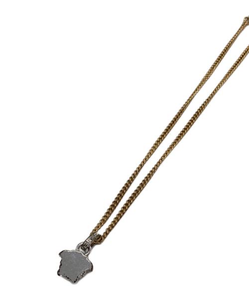 VERSACE（ヴェルサーチェ）VERSACE (ヴェルサーチェ) カスタムメデューサ ペンダントトップ+チェーン シルバー×ゴールドの古着・服飾アイテム