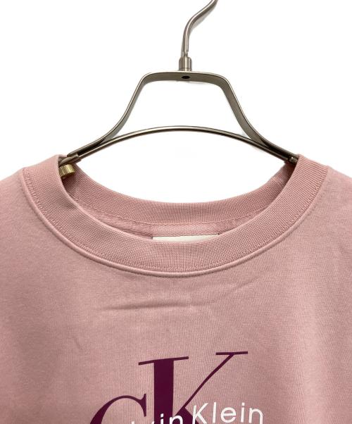 Calvin Klein Jeans（カルバンクラインジーンズ）Calvin Klein Jeans (カルバンクラインジーンズ) モノグラムロゴリラックスクルーネックスウェットプルオーバー ピンク サイズ:M 未使用品の古着・服飾アイテム