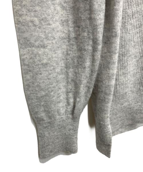 23区（ニジュウサンク）23区 (ニジュウサンク) カシミヤ混ニット グレー サイズ:38の古着・服飾アイテム