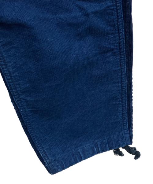 FDMTL（ファンダメンタル）FDMTL (ファンダメンタル) コーデュロイカーゴパンツ インディゴ サイズ:76cm(W30)の古着・服飾アイテム