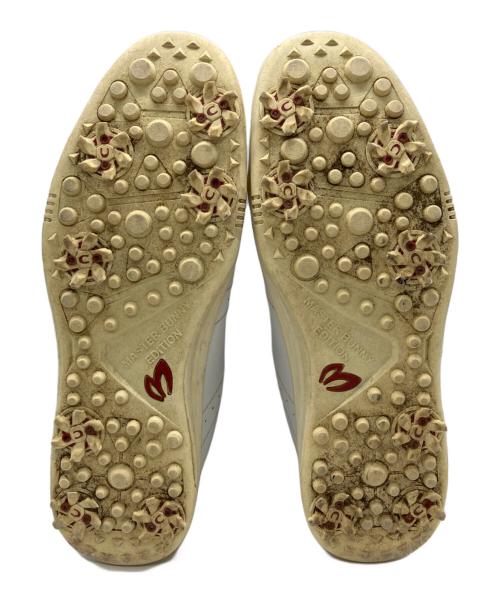 MASTER BUNNY EDITION（マスターバニーエディション）MASTER BUNNY EDITION (マスターバニーエディション) ゴルフシューズ ホワイト×レッド サイズ:25.5の古着・服飾アイテム