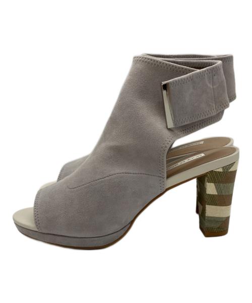 MODE ET JACOMO（モード・エ・ジャコモ）MODE ET JACOMO (モード・エ・ジャコモ) アンクルベルトサンダル グレー サイズ:23cmの古着・服飾アイテム