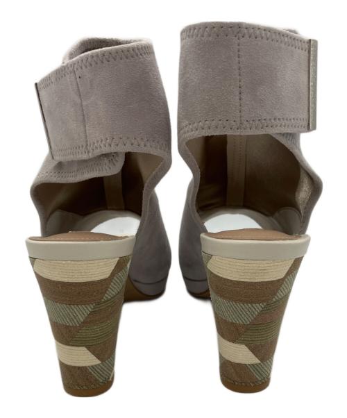 MODE ET JACOMO（モード・エ・ジャコモ）MODE ET JACOMO (モード・エ・ジャコモ) アンクルベルトサンダル グレー サイズ:23cmの古着・服飾アイテム