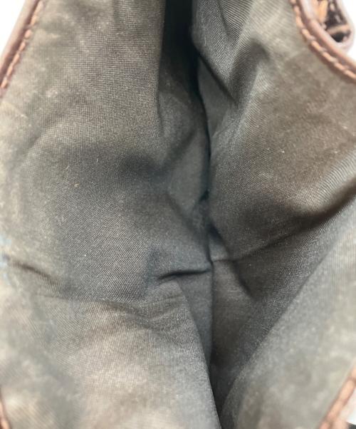 FENDI（フェンディ）FENDI (フェンディ) ズッカ柄2つ折り財布 ブラウンの古着・服飾アイテム
