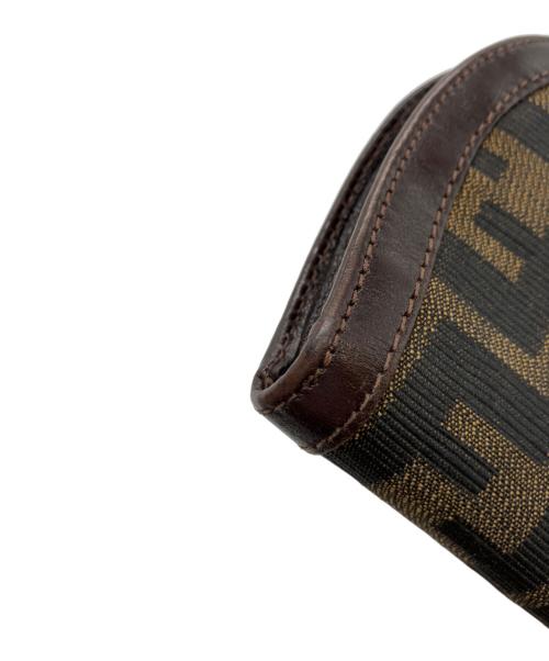 FENDI（フェンディ）FENDI (フェンディ) ズッカ柄2つ折り財布 ブラウンの古着・服飾アイテム