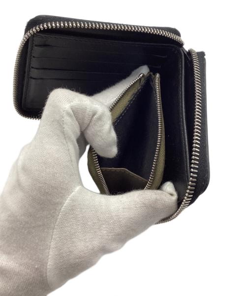 maison kitsune（メゾンキツネ）MAISON KITSUNE (メゾンキツネ) ラウンドジップ スクエアウォレット ブラックの古着・服飾アイテム
