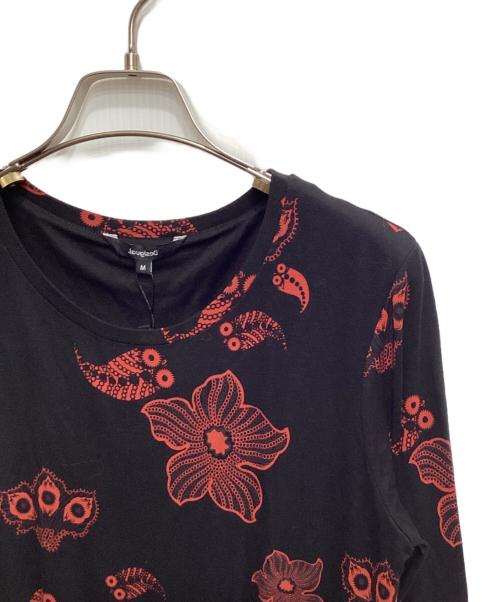 Desigual（デシグアル）Desigual (デシグアル) 総柄ワンピース レッド サイズ:M 未使用品の古着・服飾アイテム