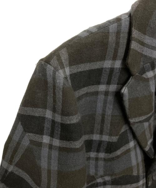 ISSEY MIYAKE MEN（イッセイミヤケメン）ISSEY MIYAKE MEN (イッセイミヤケメン) 変形チェックウールテーラードジャケット グレー サイズ:2の古着・服飾アイテム