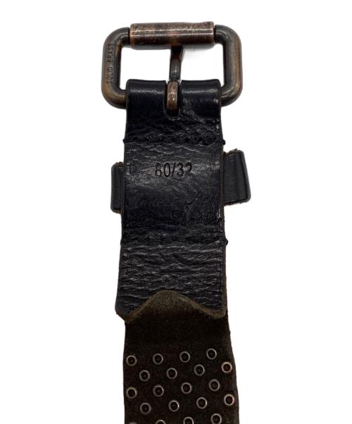 htc（エイチティーシー）HTC (エイチティーシー) スタッズベルト ブラックの古着・服飾アイテム