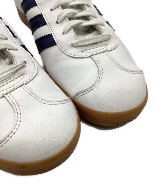 adidas（アディダス）adidas (アディダス) GAZELLE ホワイト×ネイビー サイズ:26の古着・服飾アイテム
