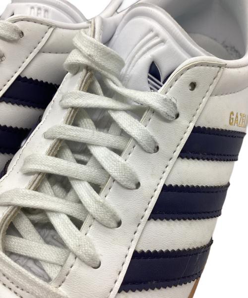 adidas（アディダス）adidas (アディダス) GAZELLE ホワイト×ネイビー サイズ:26の古着・服飾アイテム