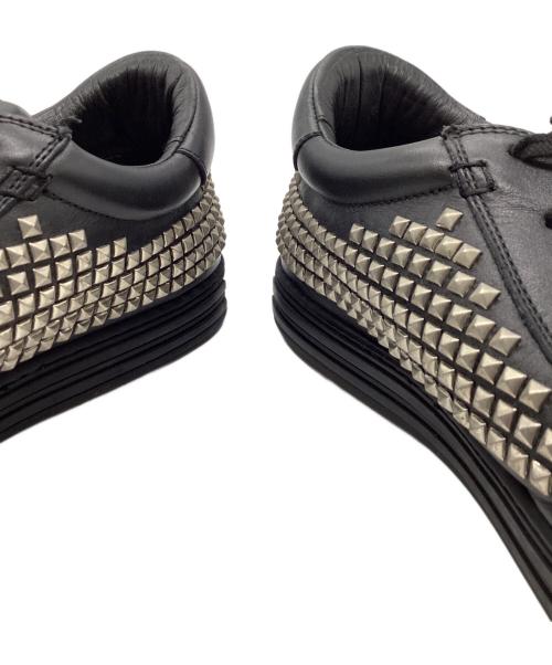 DSQUARED2（ディースクエアード）DSQUARED2 (ディースクエアード) スタッズスニーカー ブラック サイズ:SIZE 42の古着・服飾アイテム