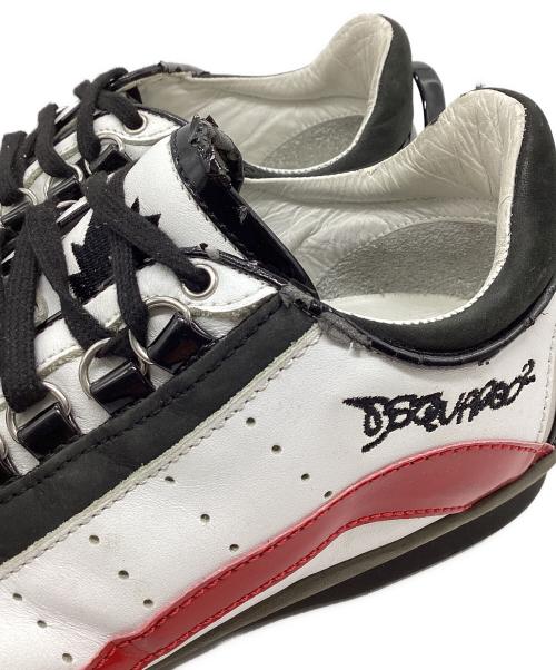 DSQUARED2（ディースクエアード）DSQUARED2 (ディースクエアード) ローカットスニーカー ホワイト サイズ:SIZE 42の古着・服飾アイテム