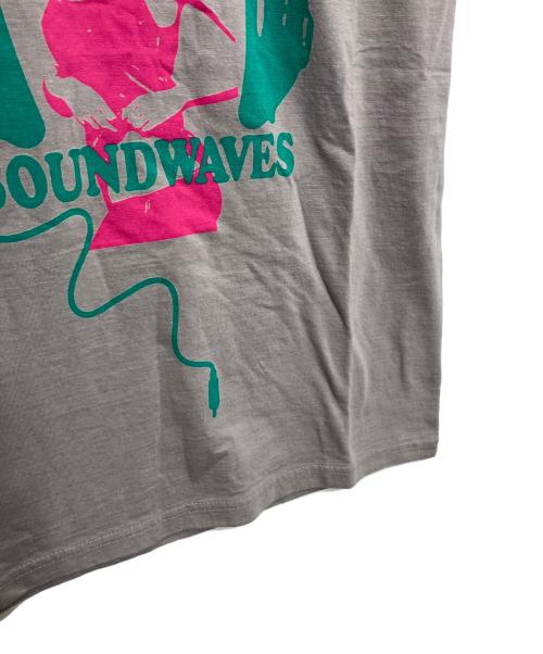 Hysteric Glamour（ヒステリックグラマー）Hysteric Glamour (ヒステリックグラマー) SOUNDWAVE Tシャツ グレー サイズ:Sの古着・服飾アイテム