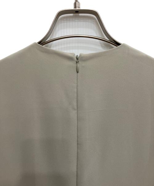 UN3D.（アンスリード）UN3D. (アンスリード) COCOON NO SLEEVE ベージュ×カーキ サイズ:36の古着・服飾アイテム